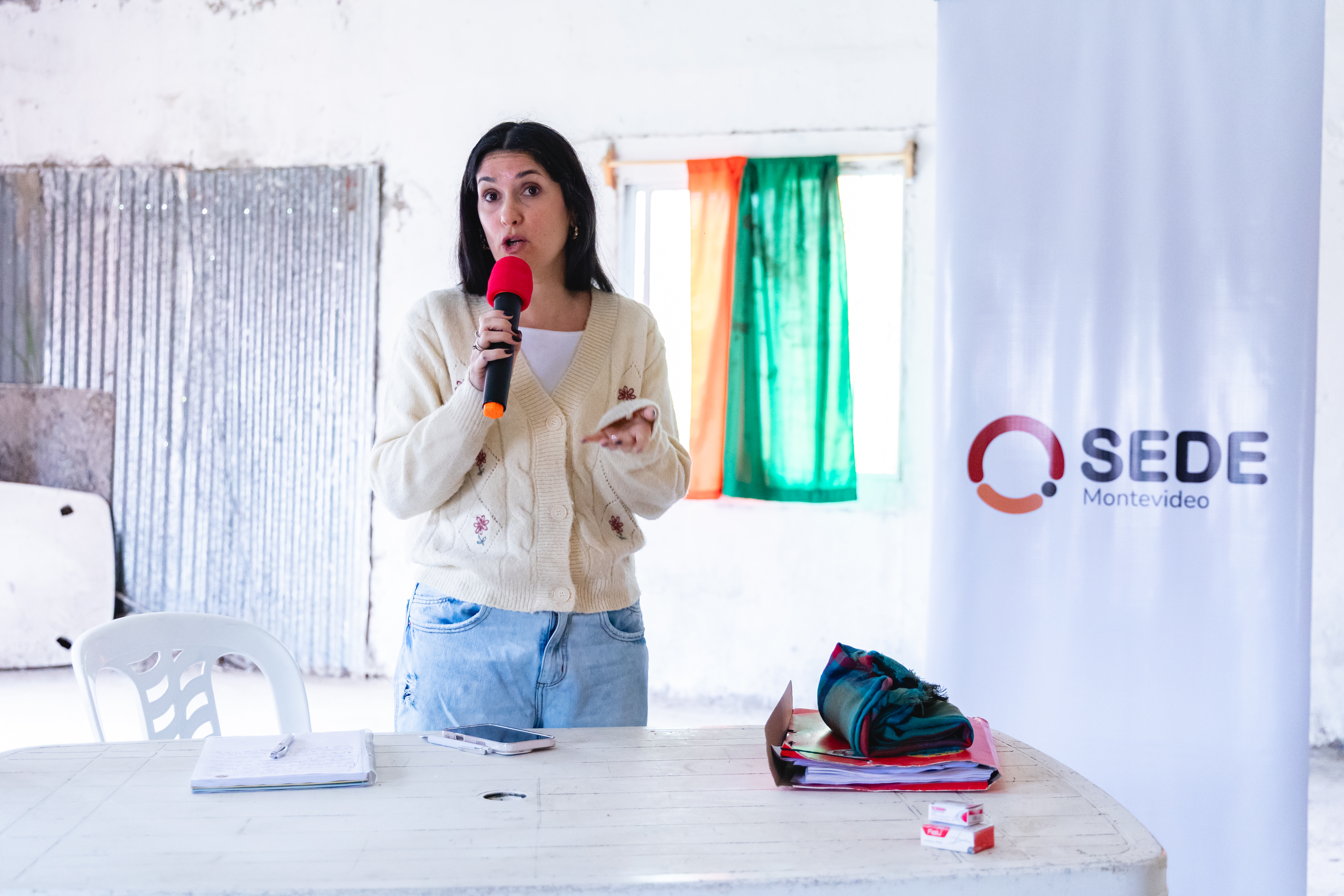 Comenzó el programa "Sede en los barrios" con un fructífero encuentro en La Teja
